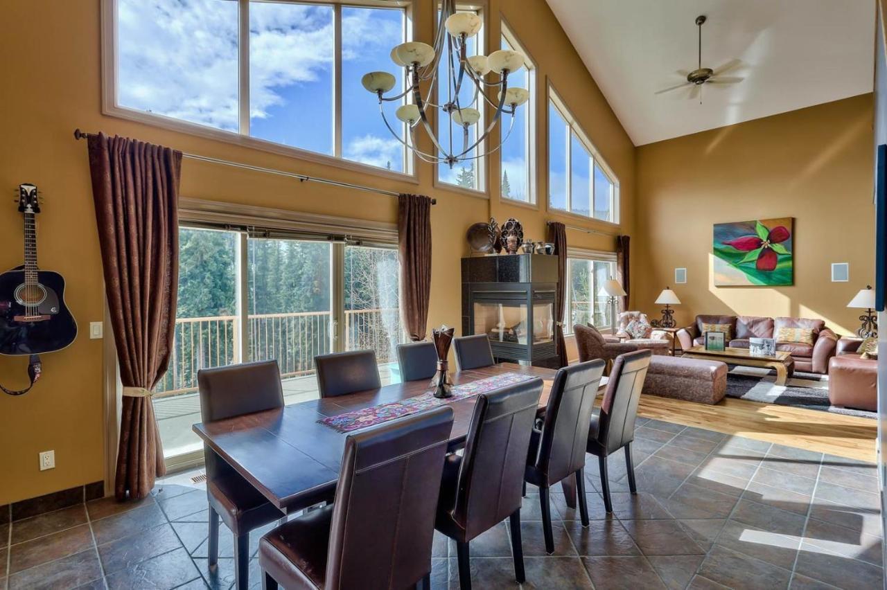 Soleil Chalet By Bear Country Sun Peaks Esterno foto