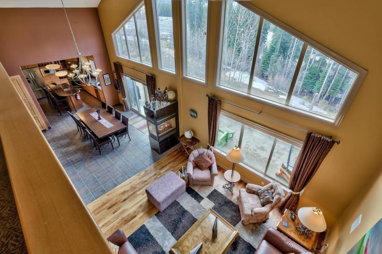 Soleil Chalet By Bear Country Sun Peaks Esterno foto
